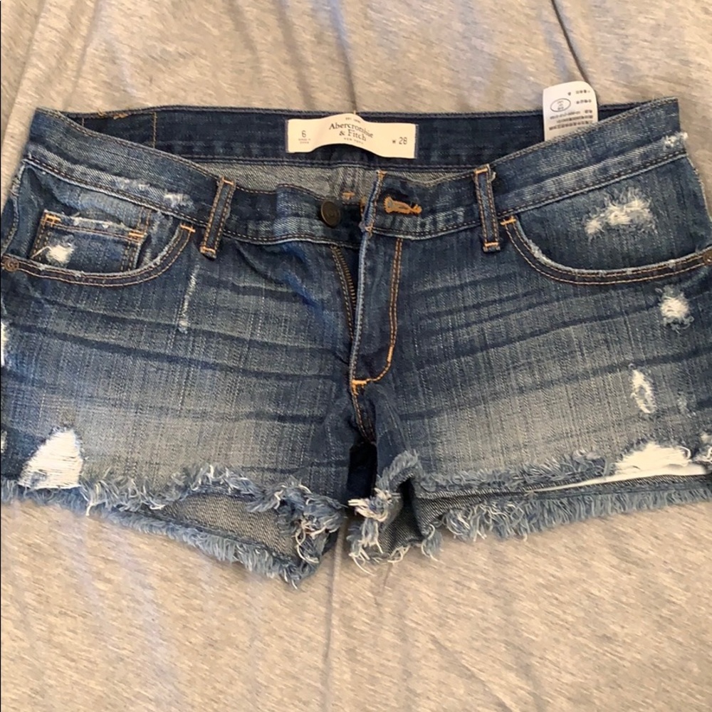 Abercrombie & Fitch Jean Shorts size 6 W 28